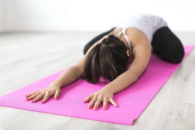Comment intégrer le yoga dans votre routine fitness