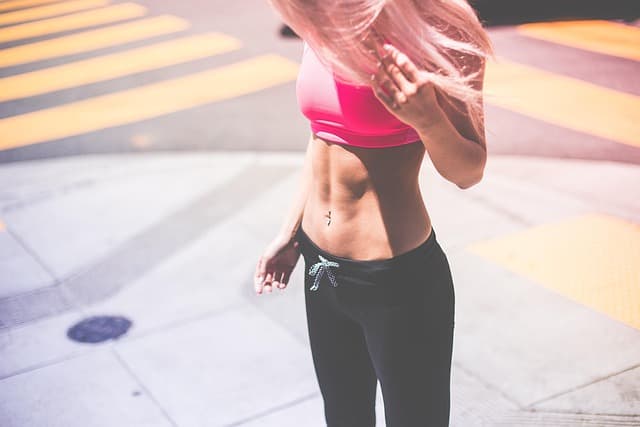 10 astuces incontournables pour améliorer vos performances fitness